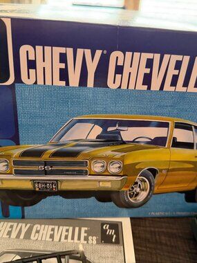 AMT 1970 Chevy Chevelle SS 1/25 Scale Plastic Model Kit Complete in Original Box